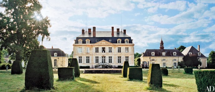 Замок галеристки Флоры де Брантес в Валь-де-Луар, Франция