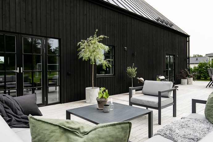 Современный загородный коттедж в Швеции