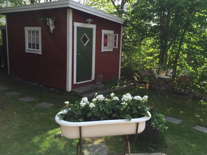 Просторный дом с оранжереей и летней кухней в пригороде Стокгольма