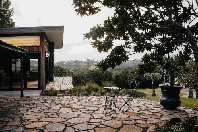 Современный загородный дом недалеко от пляжей Байрон-Бей в Австралии