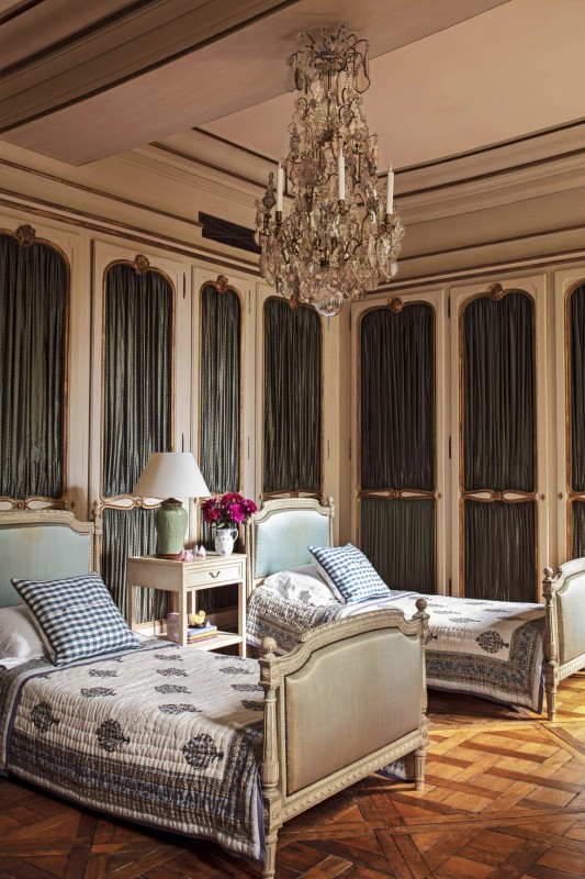 Изысканный интерьер квартиры антиквара Микки Херли в Париже