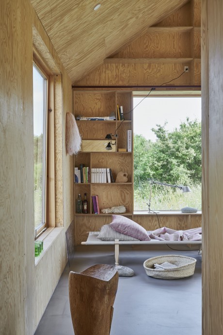 Летний домик дизайнера Карен Кьергаард на датском полуострове Шелландс-Одде