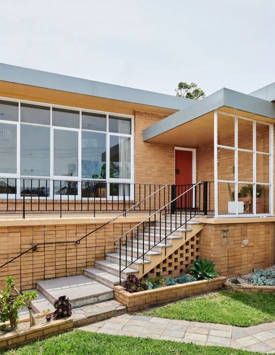 Кирпичный дом 1961 года постройки в Мельбурне, Австралия