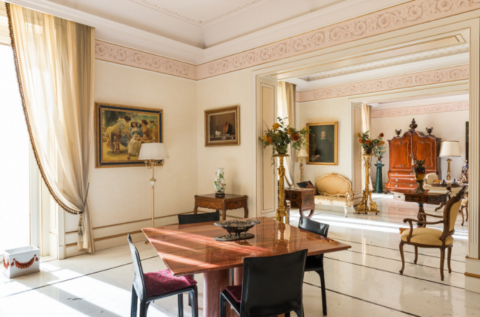 Квартира в классическом стиле в Неаполе