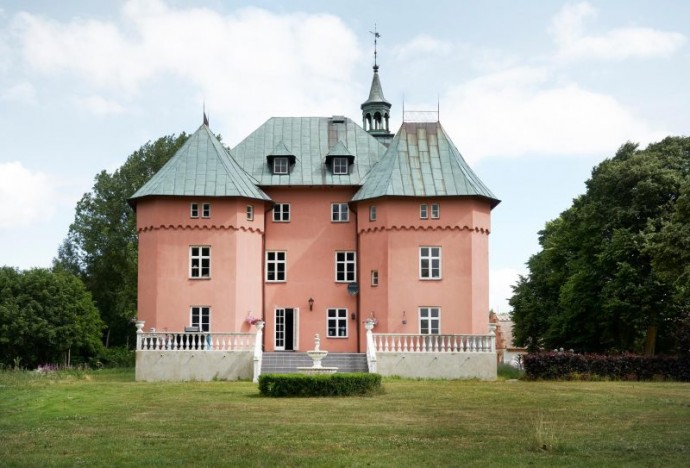 Небольшой замок в Сконе, Швеция
