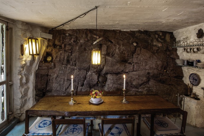 Дом в пещере, расположенный в Пунта-дель-Эсте, Уругвай