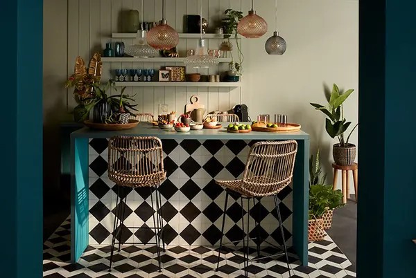 Тропический декор столовой от дизайнеров Leroy Merlin