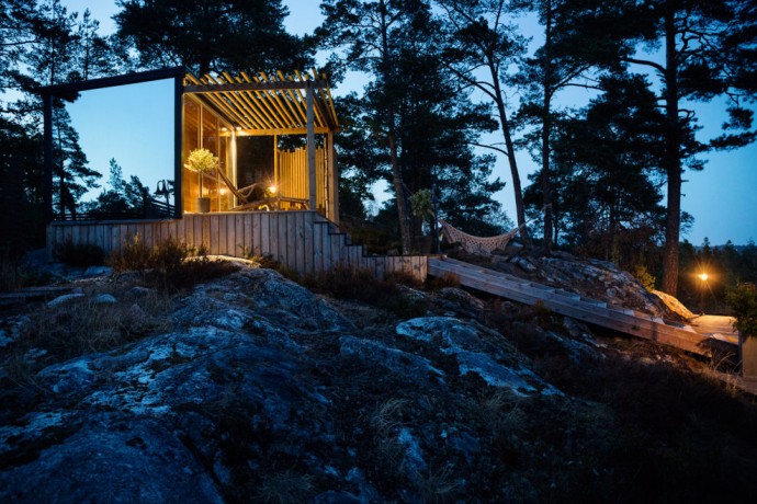 Летний домик и отдельно стоящая сауна на острове Даларё, Швеция
