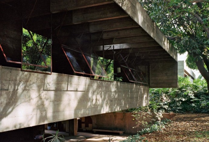 Резиденция бразильского архитектора Паулу Мендеса да Роша в Сан-Паулу