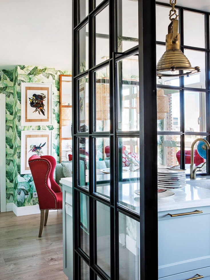 Смелый интерьер квартиры экстравагантного архитектора Jean Porsche в Мадриде