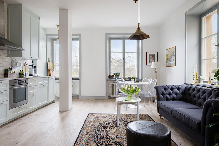 Шведская квартира #2 с оригинальной планировкой кухни и спальней "за стеклом". Площадь 42м2