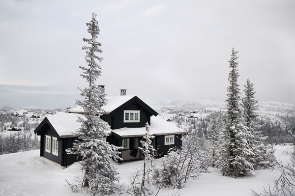 Зимний деревянный дом в Норвегии