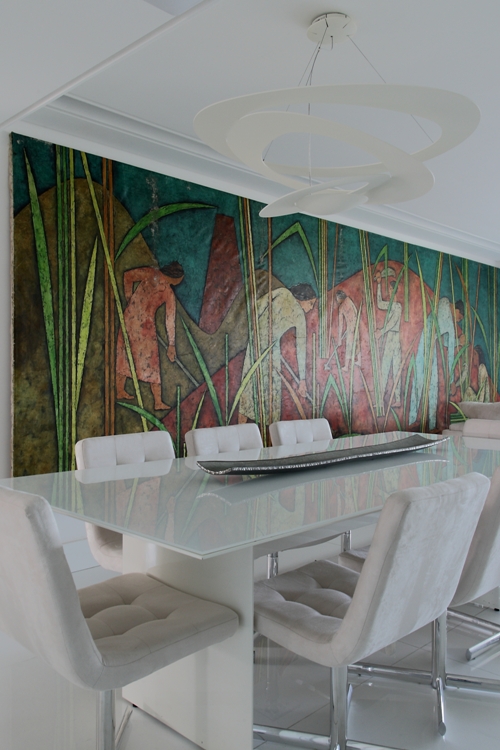 Квартира 250m² с красочным панно и зеркальной кухней в Casa Forte