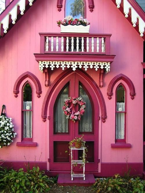 Подборка розовых коттеджей всех оттенков и стилей