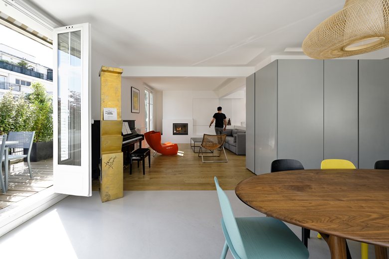 Двухэтажная квартира в Париже от Equipe Eitan Hammer et Ulli Heckmann