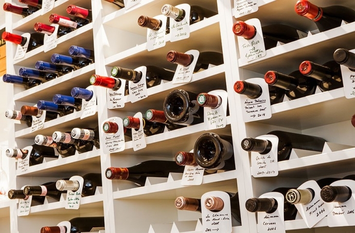Хранение вина. Винные стойки, стеллажи, соты, погреба и холодильники