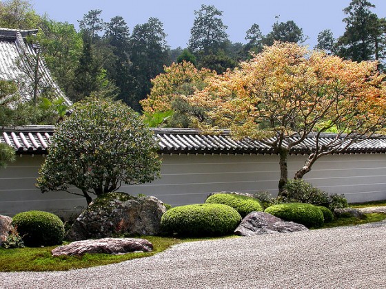 Zen garden. Японский сад камней или "сухой пейзаж"