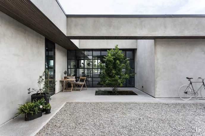 Современная вилла на берегу озера Меларен в шведской коммуне Вестманланд (167 м2)