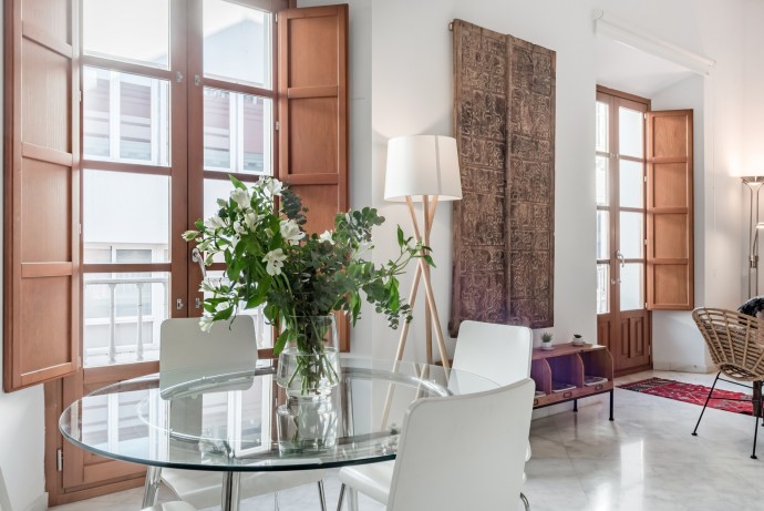 Светлые апартаменты с террасой на крыше