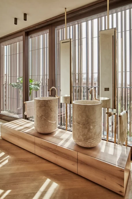 Квартира в доме с низким энергопотреблением и фасадом из раздвижных панелей на Мальорке