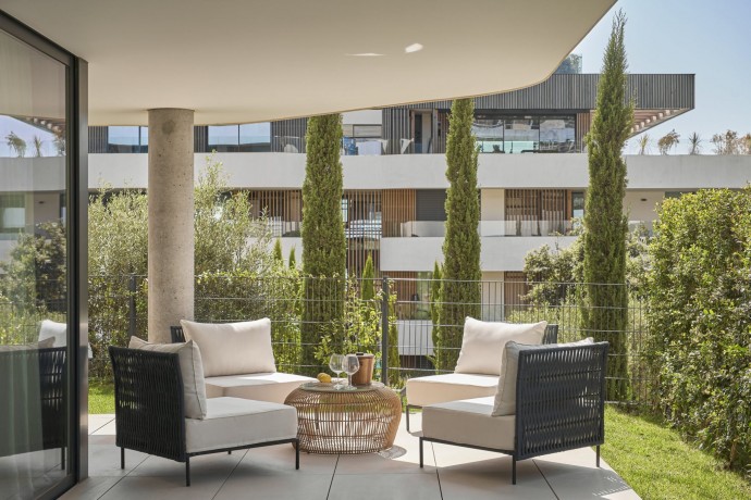 Апартаменты в городе Сотогранде, Испания Апартаменты в городе Сотогранде, Испания