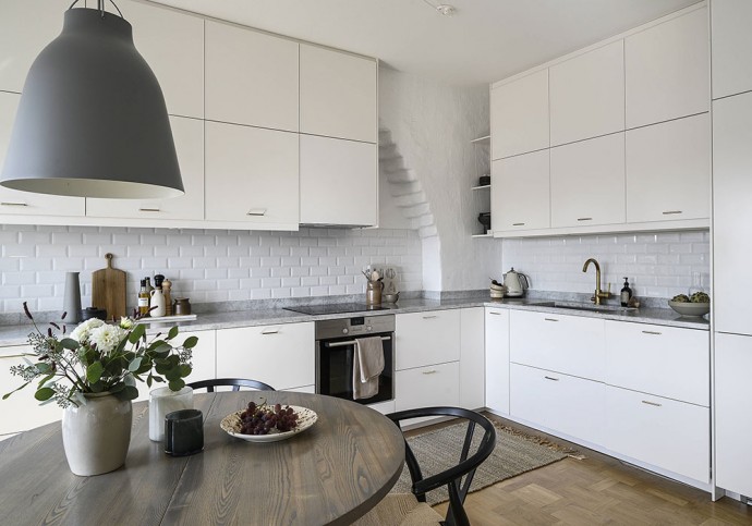 Квартира в здании 1913 года в Стокгольме Квартира в здании 1913 года в Стокгольме