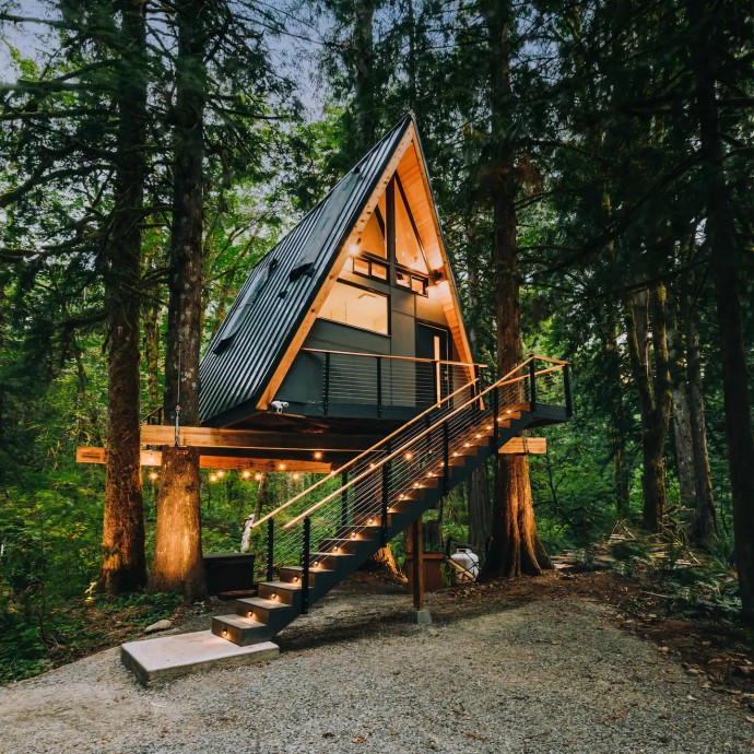 Дом для отдыха у реки Скайкомиш в штате Вашингтон