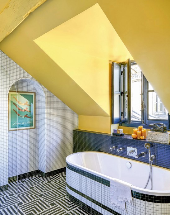 Мансардная квартира в Париже