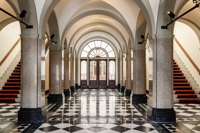 Квартира, расположенная в здании бывшей семинарии, в Хемстеде, Нидерланды