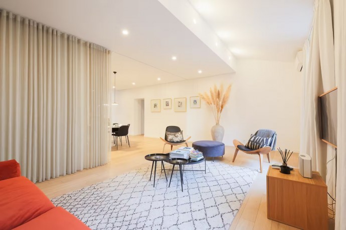 Квартира в старинном здании Ниццы