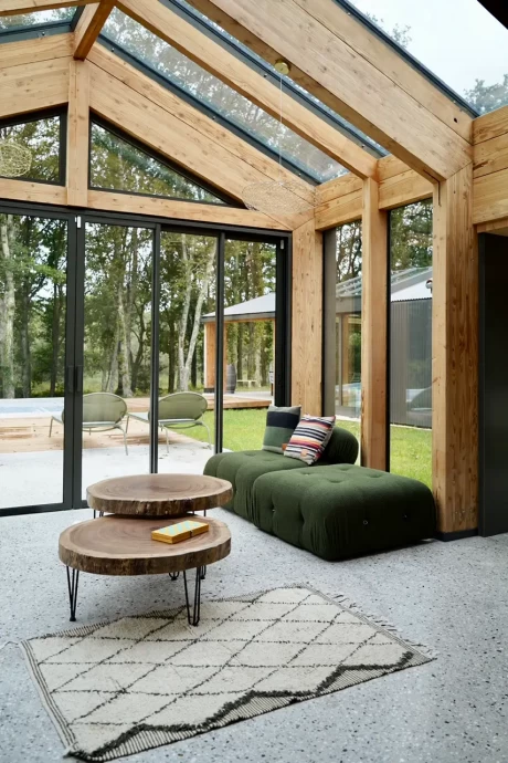 Просторный деревянный дом на территории природного парка в Ландах, Франция