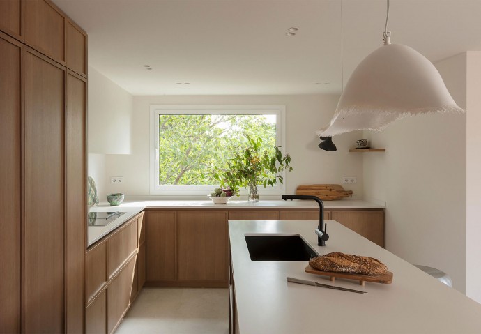 Двухуровневая квартира в центре Барселоны Двухуровневая квартира в центре Барселоны