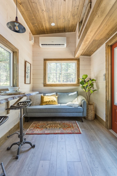 Мобильный мини-дом площадью 27,87 м2 от канадской компании Summit Tiny Homes
