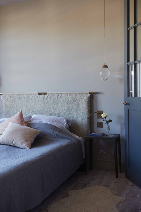 Дом совладелицы британского мебельного бренда Ocher Соленн де ла Фушардье на севере Лондона Дом совладелицы британского мебельного бренда Ocher Соленн де ла Фушардье на севере Лондона