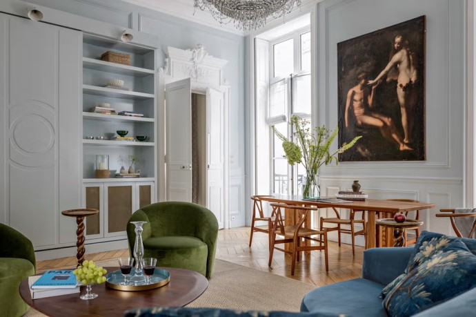 Квартира в доме XVIII века в Париже (159 м2)