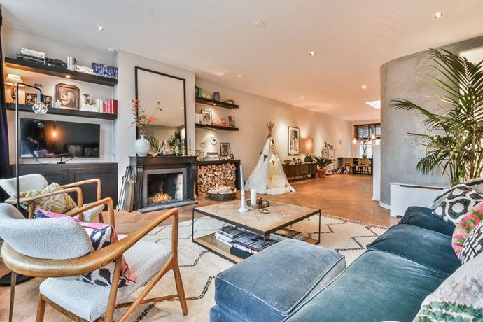 Многоуровневая квартира в центре Амстердама в доме 1875 года постройки (186  м2)