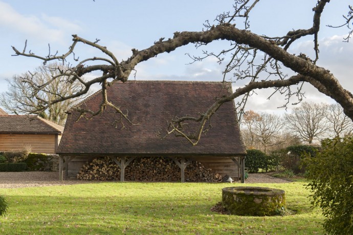 Восстановленный фермерский дом XVI века в Уилдене, Великобритания