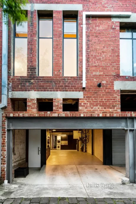 Превращенный в лофт-хаус 100-летний бывший склад в Мельбурне, Австралия