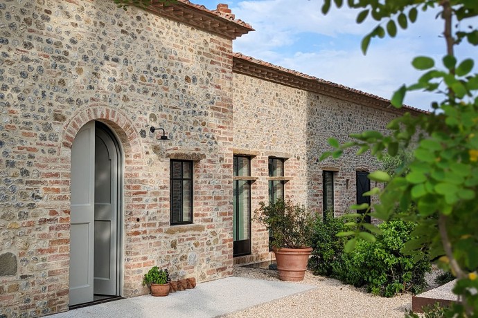 Квартира в старинном каменном доме в Умбрии, Италия Квартира в старинном каменном доме в Умбрии, Италия