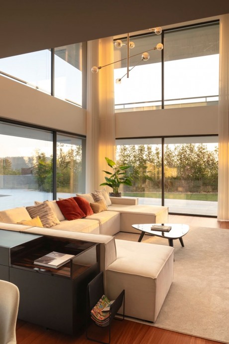 Современный дом в Каррегосе, Португалия