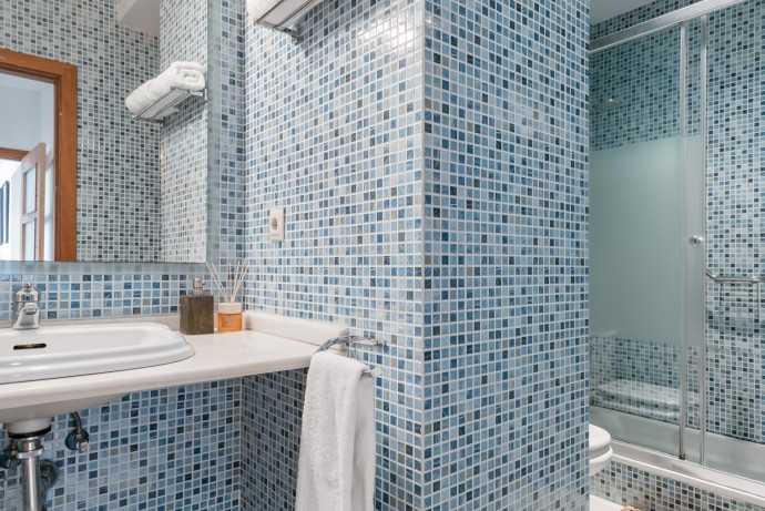 Светлые апартаменты с террасой на крыше