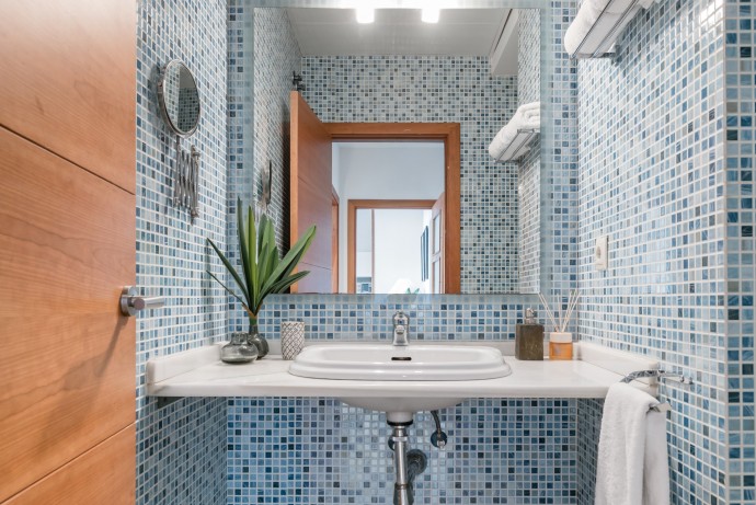 Светлые апартаменты с террасой на крыше