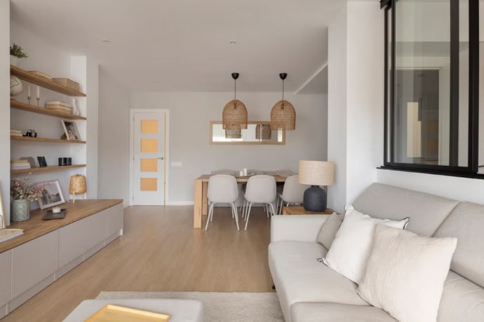 Квартира площадью 100 м2 в Барселоне