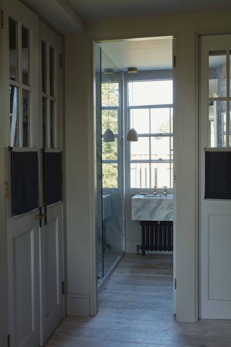 Дом совладелицы британского мебельного бренда Ocher Соленн де ла Фушардье на севере Лондона Дом совладелицы британского мебельного бренда Ocher Соленн де ла Фушардье на севере Лондона