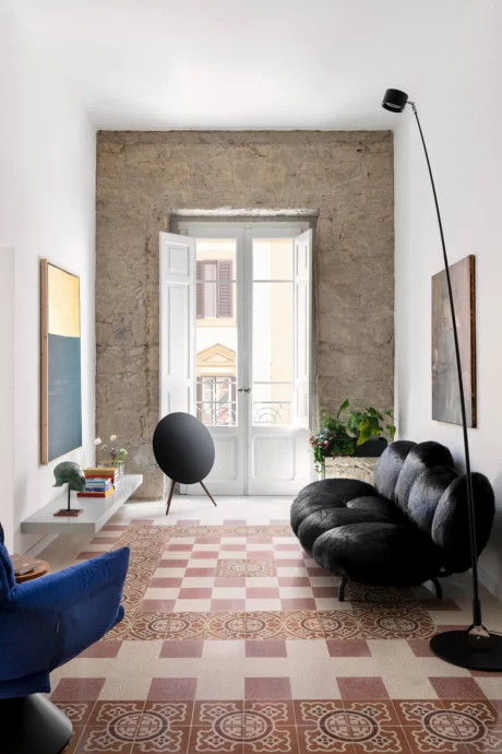 Квартира для молодой пары в доме 1936 года постройки в итальянском городке Салерно (75 м2)