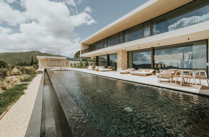 Вилла в местечке Бенаавис в провинции Малага, Испания