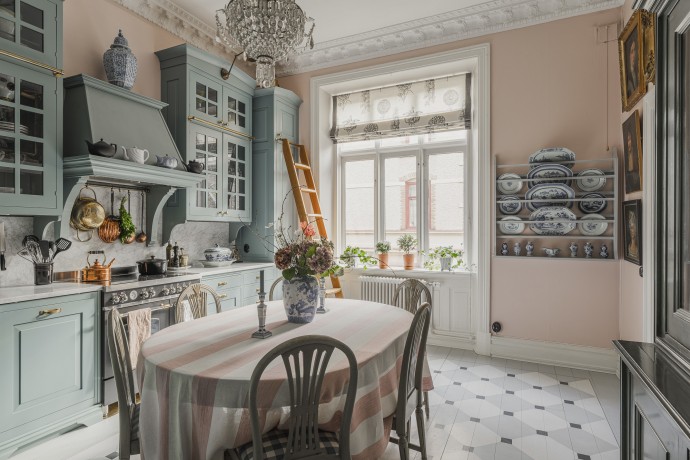 Квартира площадью 89 м2 в здании 1878 года в Стокгольме