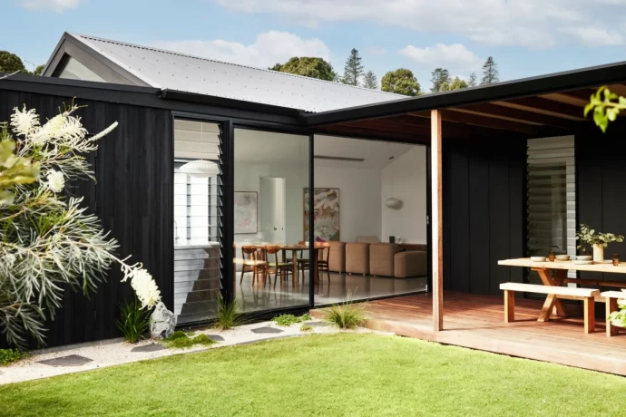 Современный дом в приморской деревне Леннокс-Хед, Новый Южный Уэльс, Австралия