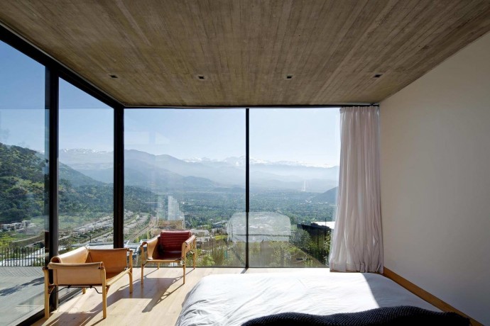 Дом на холме в Ло-Барнечеа, Чили