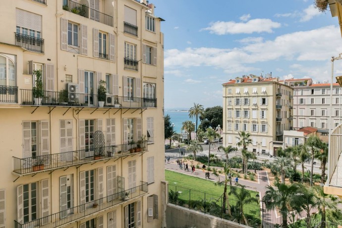 Квартира в старинном здании Ниццы